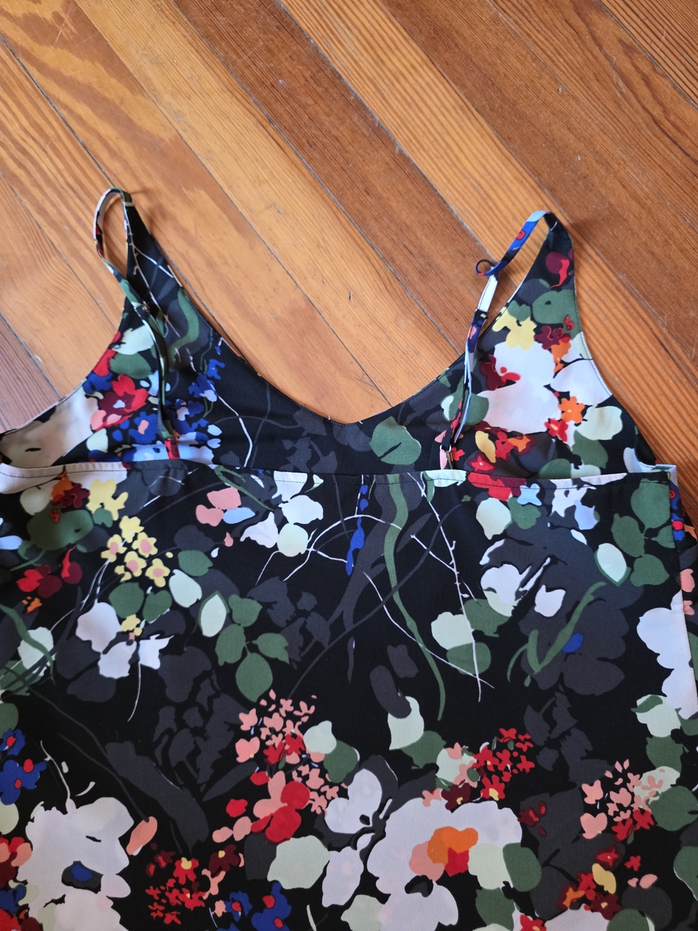 Banana Republic Black Floral Spaghetti Strap Camisole - Picture 4 of 4